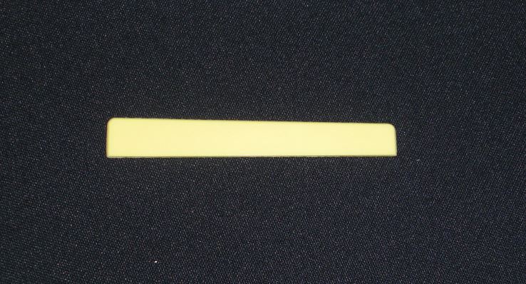 Spodní pražec na klasickou kytaru, 8 cm